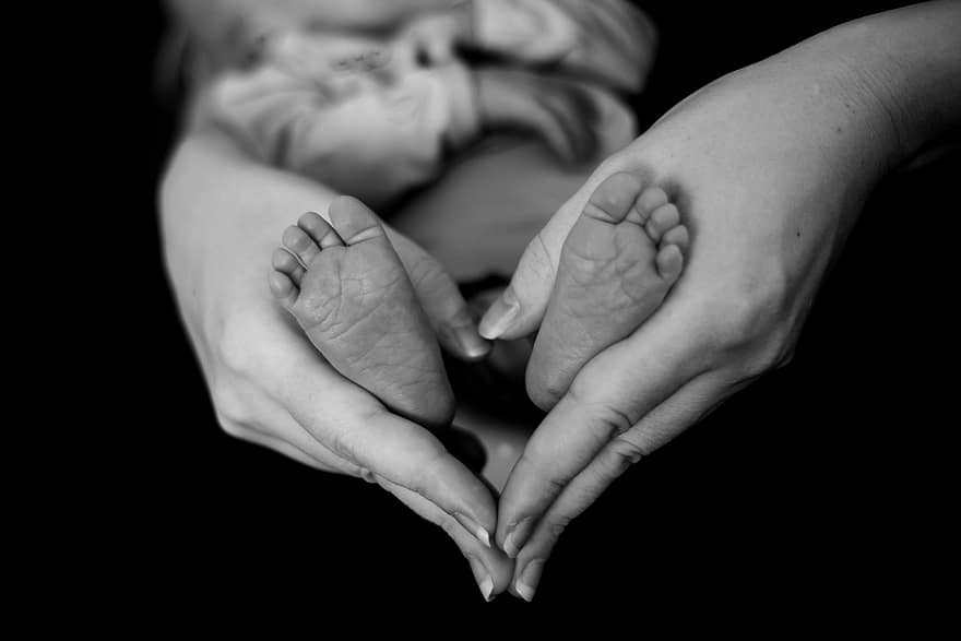 bebis, fötter, kärlek, händer, hjärta, nyfödd, spädbarn, barn, familj, mor, moderskap