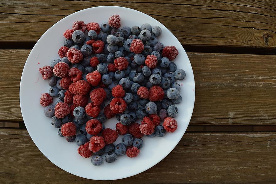 bringebær, blåbær, bær, friske bær, tallerken, Tallerken med bær, frisk frukt, frukt, innhøsting, produsere, organisk