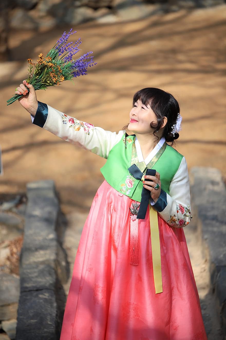 moteris, mada, hanbok, tradiciniai drabužiai, gražus, kelia, modelis, gėlės, portretas, lauke, Korėjos Respublika