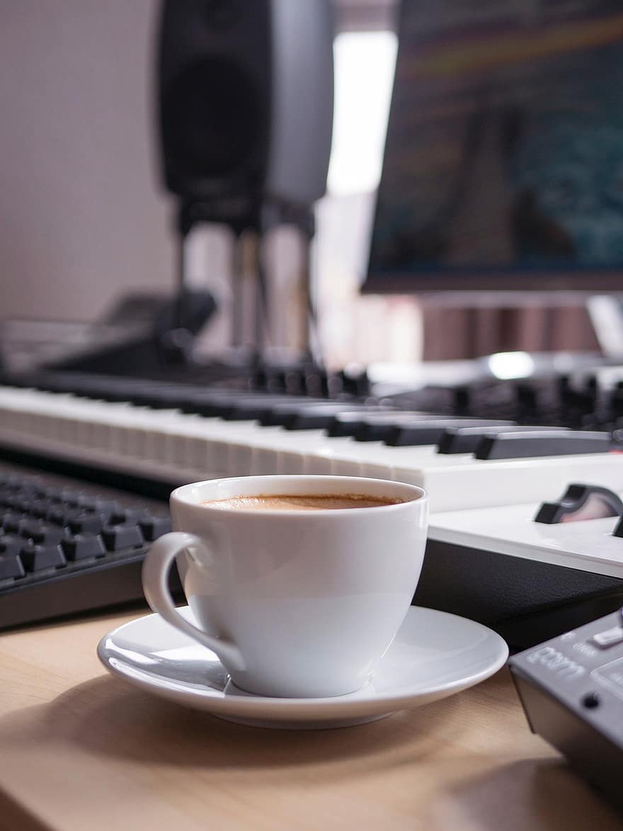 Kaffee, Tasse, Schreibtisch, Ausrüstung, Musik-, Studio, Computer, Monitor, Büro, Arbeitsplatz