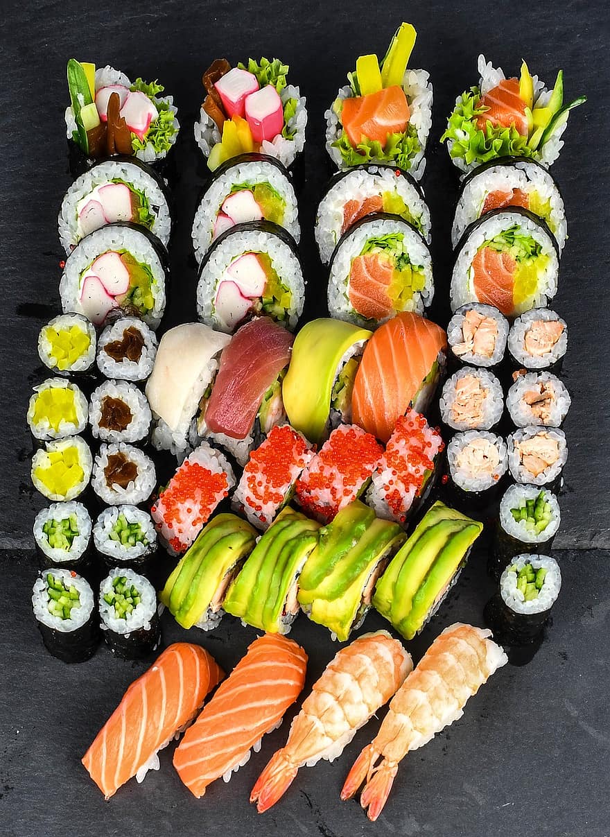 суши, суши роллы, маки, японская еда, Японская кухня, морепродукты, питание, гурман, свежесть, еда, культуры