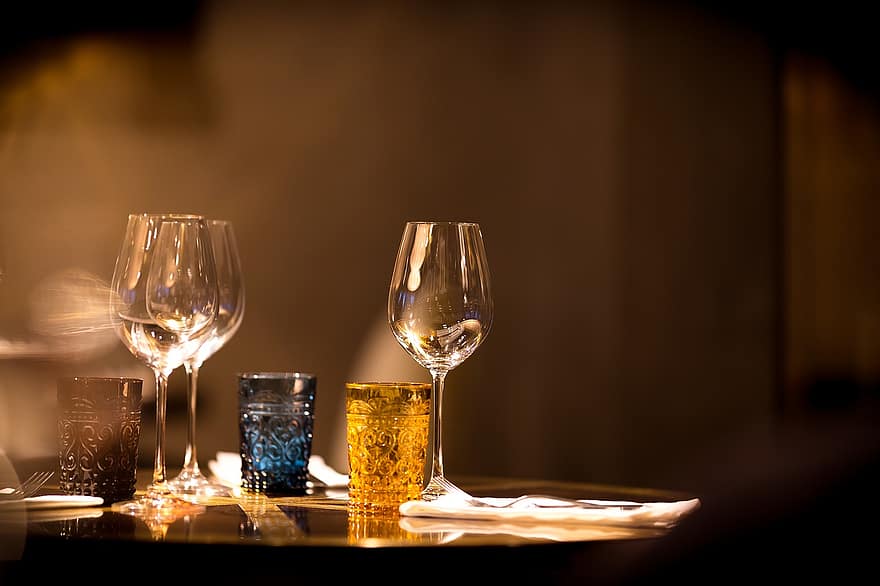 bicchieri, ristorante, cena, impostazione della tabella