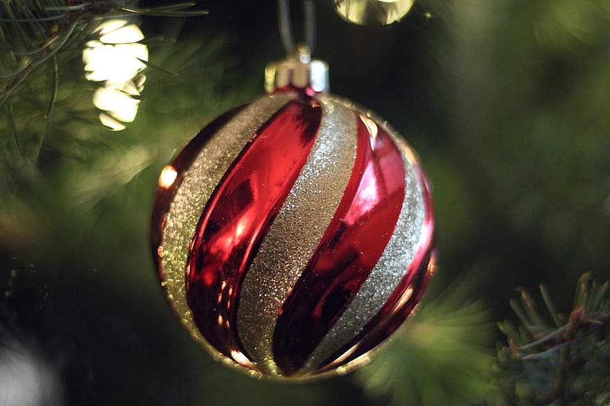 オーナメント、クリスマス電球、休日の飾り、クリスマス、デコレーション、クリスマスの飾り、お祝い、閉じる、光沢のある、シーズン、木