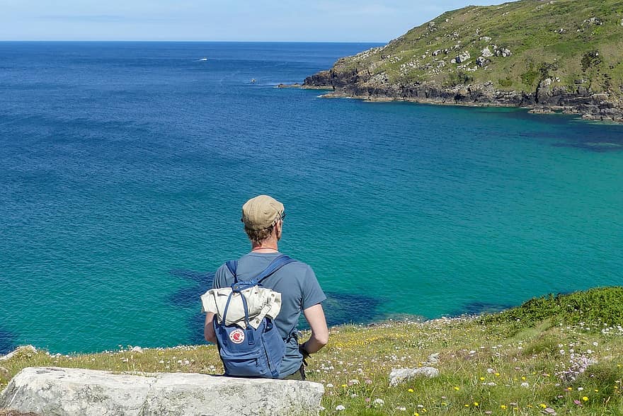 Cornwall, İngiltere, deniz, yürüyüş, yaz, erkekler, tatil, macera, seyahat, turist, sırt çantası