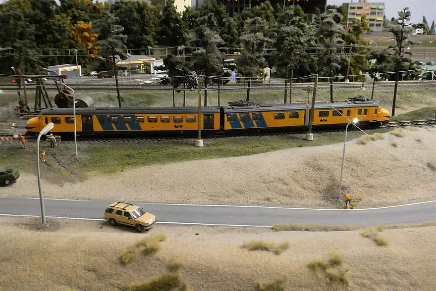 miniaturní vlak, modelový vlak, modelová železnice, mini svět, přeprava, dopravy, auto, Rychlost, provoz, pozemního vozidla, žlutá