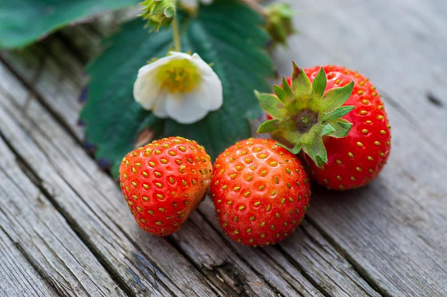 Fruit, Strawberry, Organic, Sweet, Nutrient, Vitamin, freshness, close-up, food, leaf, ripe