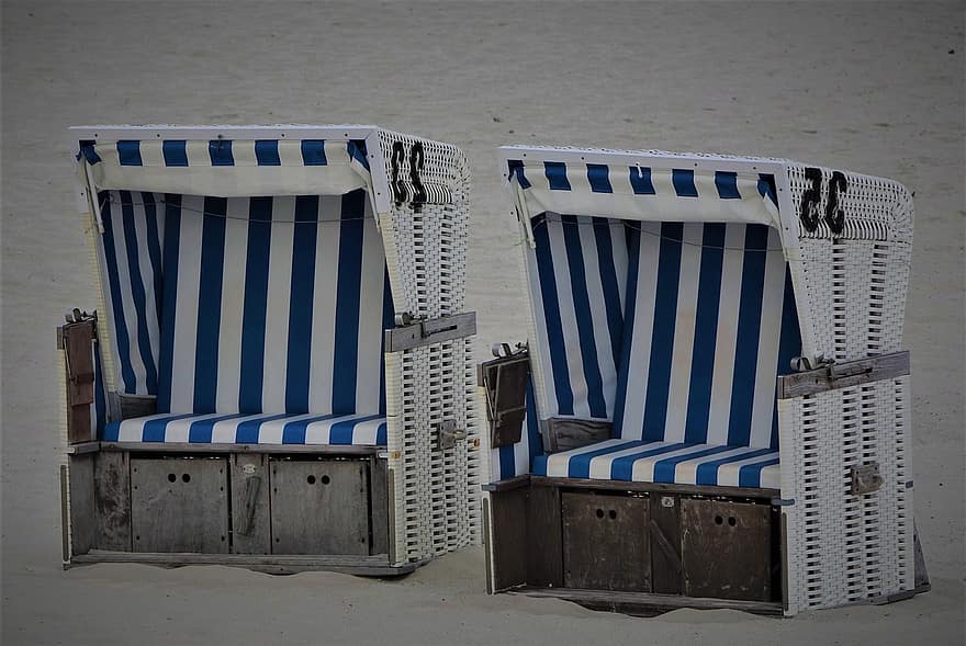 Liegestühle, Strand, Meer, Sand, gestreift, Sommer-, Urlaube, Holz, Stuhl, Entspannung, Blau