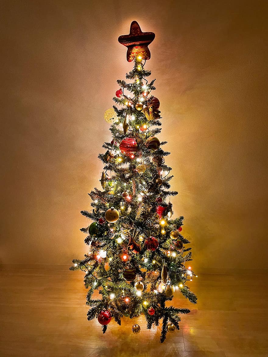 Boże Narodzenie, drzewko świąteczne, czas świąt, świąteczny wystrój, drzewo, dekoracja, uroczystość, pora roku, zimowy, oświetlony, tła