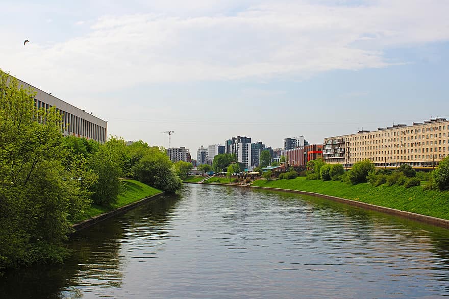 Fluss, Gebäude, Bäume, Flussufer, Kanal, Wasser, Stadt, Stadtbild, Horizont, Russland, Sankt Petersburg