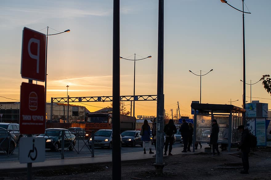 busshållplats, gata, solnedgång, passagerare