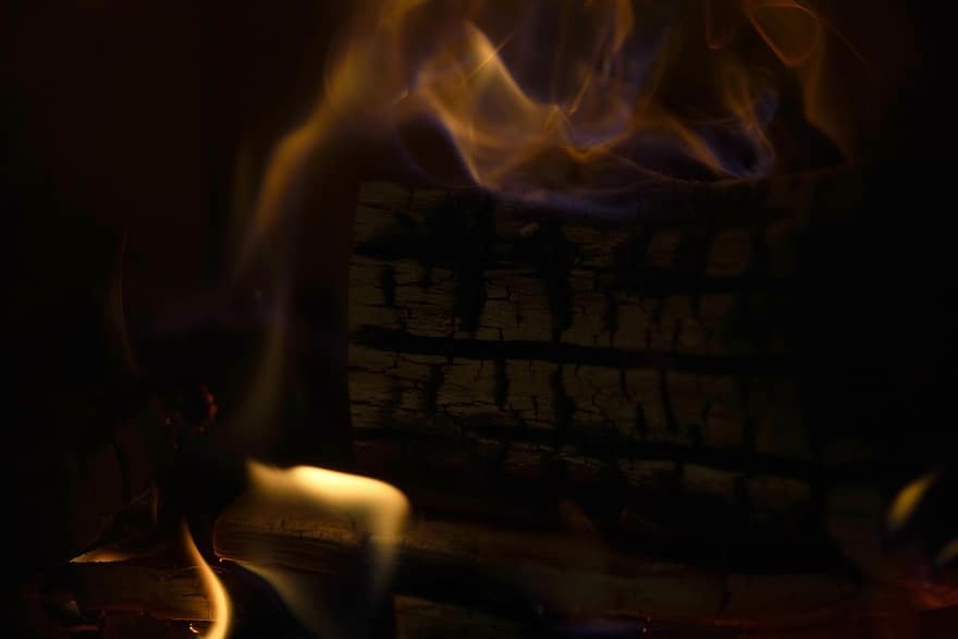 foc, flama, fusta, xemeneia, calenta, flamant, fenomen natural, cremant, calor, temperatura, primer pla