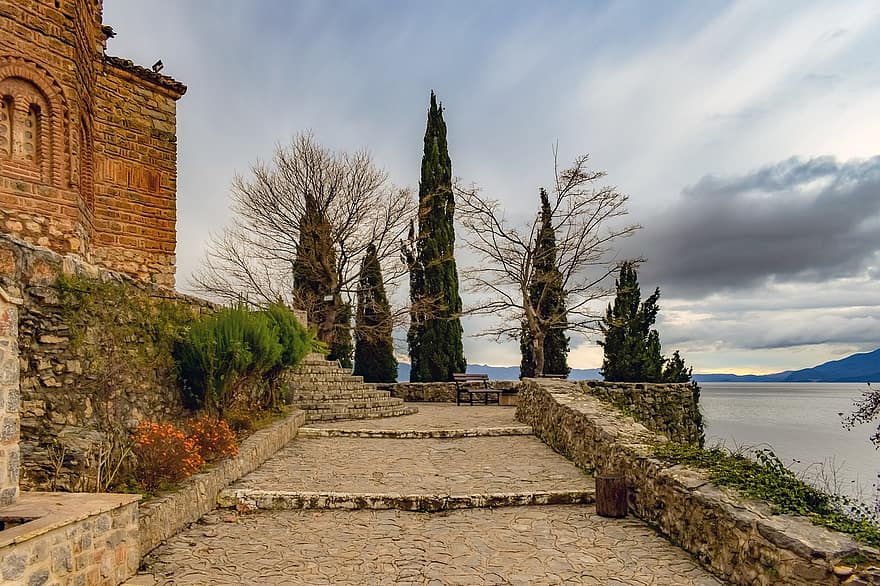 Iglesia, escalera, edificio, Entrada, lago, macedonia del norte, viaje, turismo, cielo, nubes, lago ohrid