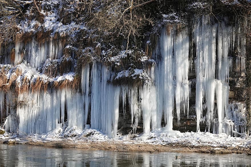 เสาน้ำแข็ง, กำแพงน้ำแข็ง, ฤดูหนาว, หนาว, น้ำแข็ง, แช่แข็ง, น้ำค้างแข็ง, ธรรมชาติ, Icy Frosty, เหมันตฤดู, น้ำ