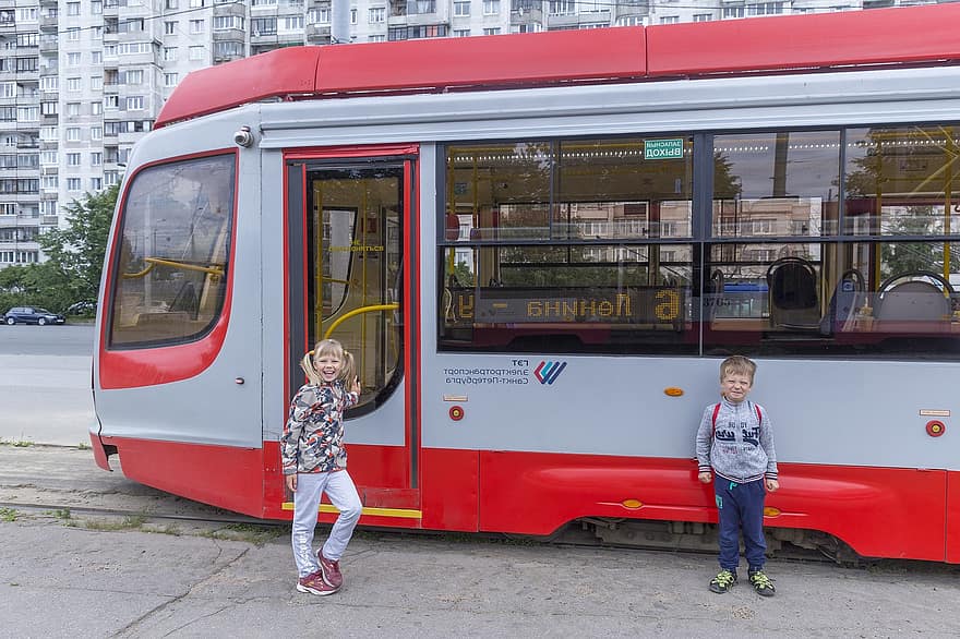 çocuklar, tramvay