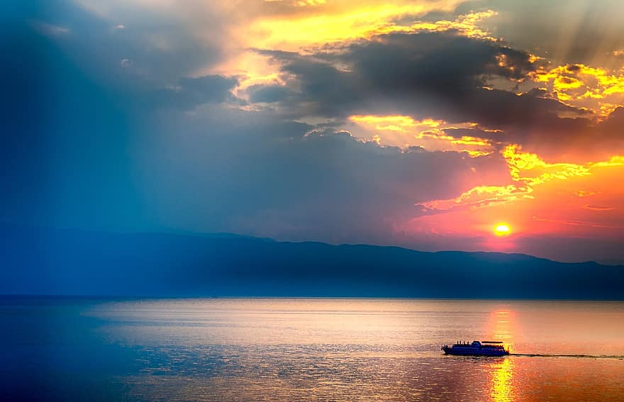 skip, solnedgang, fjellene, skyer, sollys, innsjø, refleksjon, Ohrid, vann, skumring, nautisk fartøy