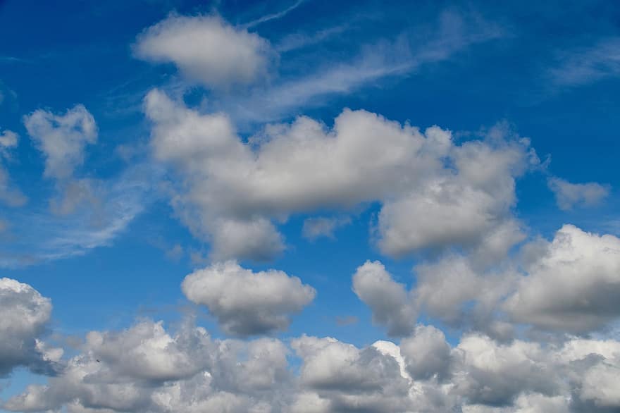 बादलों भरा आकाश, नीला आकाश, सफेद बादल, वायु, मौसम, वायुमंडल, वातावरण, बादल, बादलों, नीला सफेद