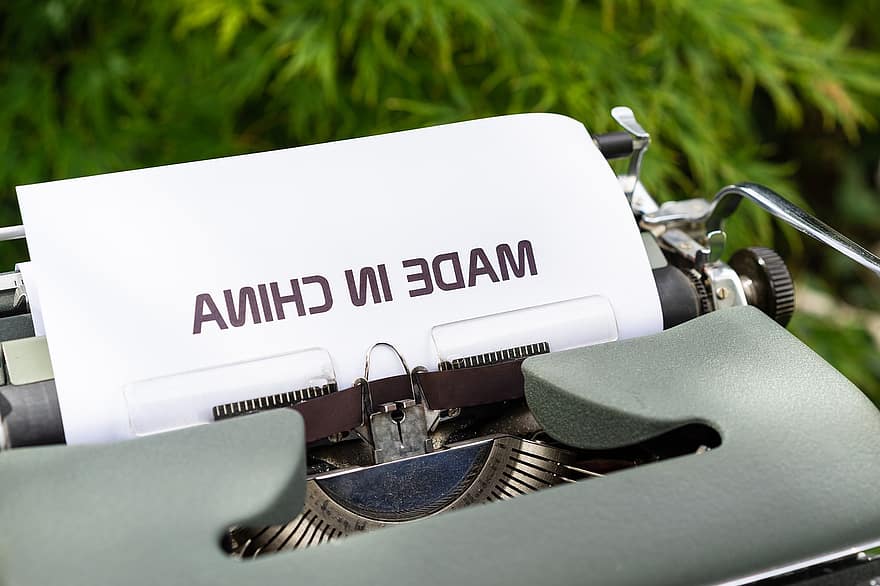 máquina de escribir, palabras, papel, mensaje, hecho en China, producción, fabricado, producto, transporte, comercio, mercado