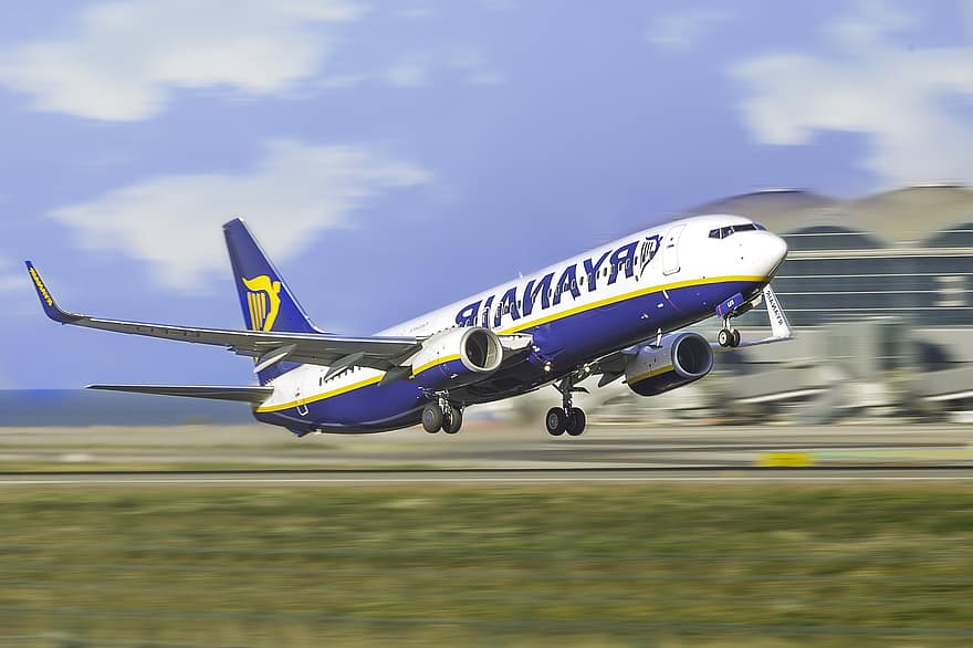 l'avion, Ryanair, ligne, la compagnie aerienne, boeing, vol, aéroport, Voyage, transport, voler, les passagers