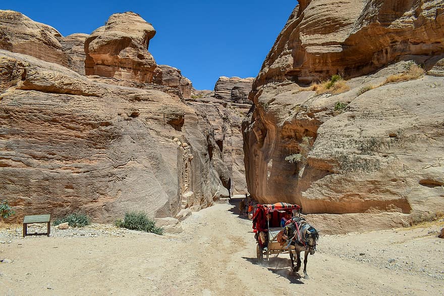 al siq canyon, petra, kanjon, klyfta, jordanien, öken-, stenar, vagn, häst, väg, spår
