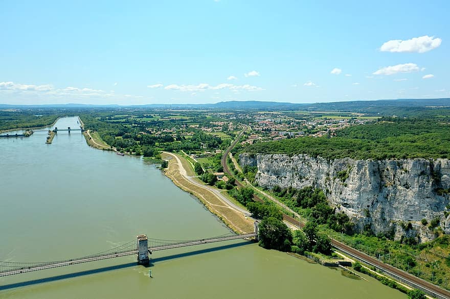 Rhône, Fluss, Cliff, Brücke, Eisenbahn, Stadt, Dorf, Landschaft, Panorama, Horizont