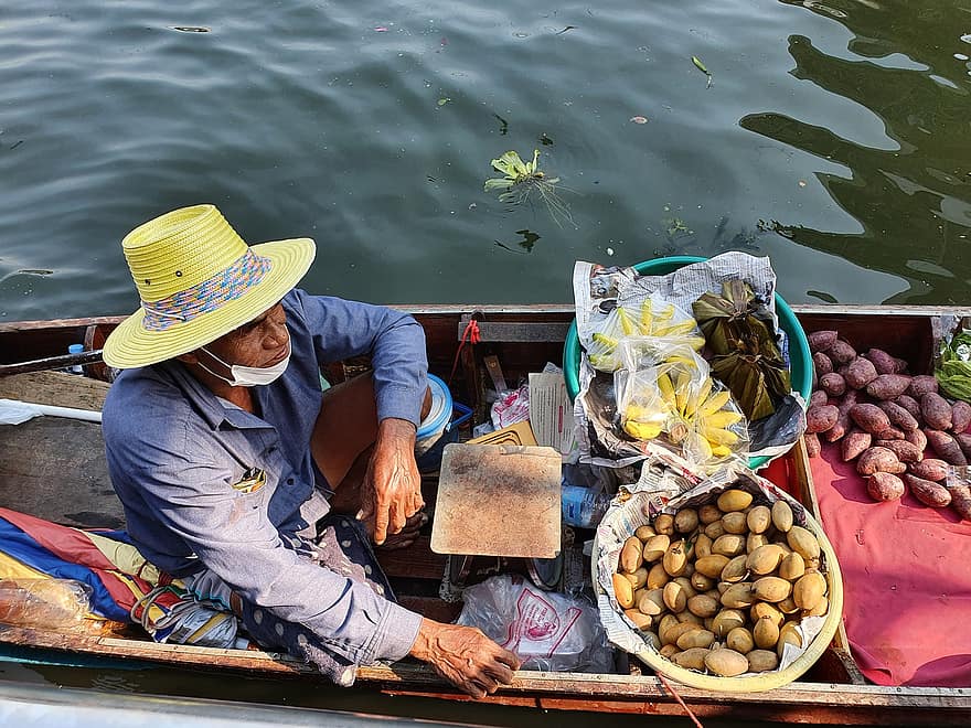 تاجر ، رجل ، كبار السن ، صورة فوتوغرافية ، تايلاند ، السوق العائمة ، رجال ، فاكهة ، طعام ، سفينة بحرية ، بالغ
