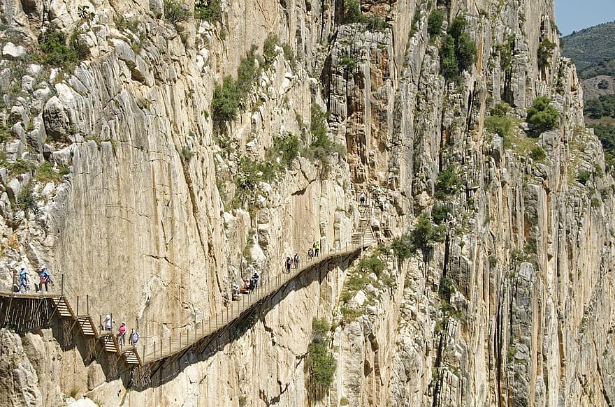 Ispanija, Andalūzija, Malagos provincija, camino del rey, caminito del rey, karališkasis kelias, kalnai, kalnas, kanjonas, slėnyje, kieta siena