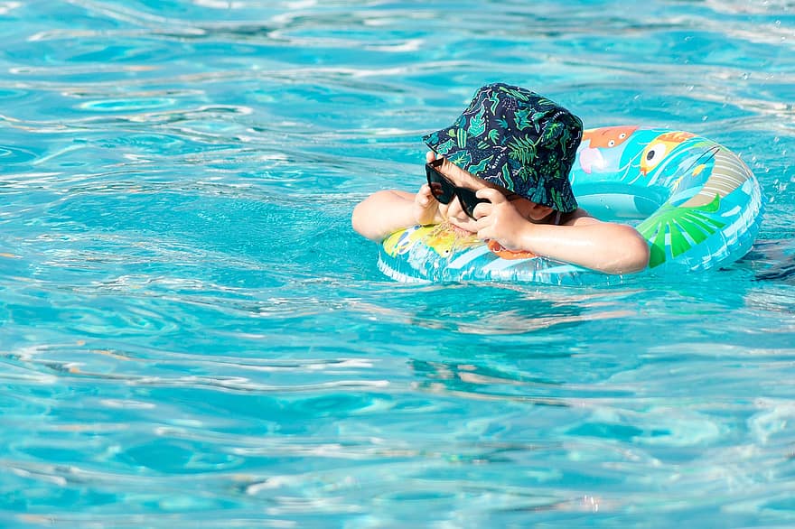 pool, barn, lille barn, svømmepøl, sommer, vand, baby, sjovt, ferier, svømning, glad