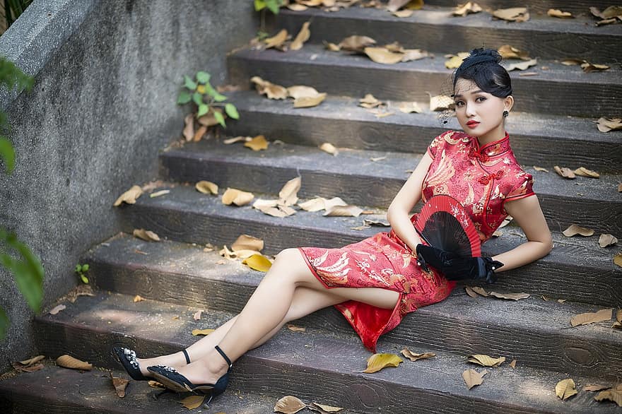 Cheongsam, мода, жена, виетнамски, Червен Cheongsam, традиционен, ветрило, ръкавици, прическа, стил, рокля