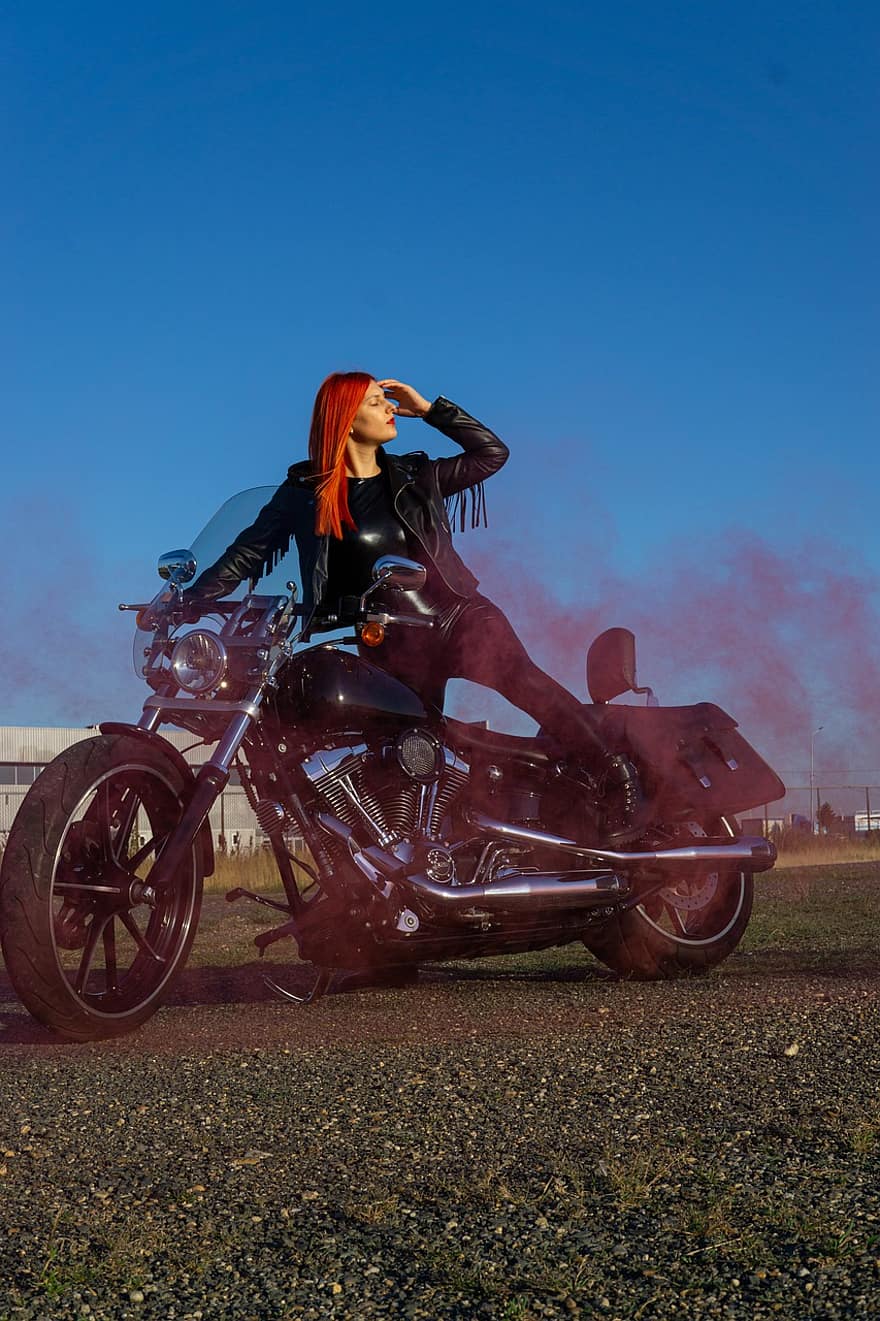 mulher, motociclista, motocicleta, Harley Davidson, jaqueta de couro