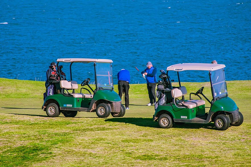 le golf, les golfeurs, clubs de golf, buggies, voiturette de golf, jouer au golf, mer, vert, terrain de golf, North Berwick, Écosse