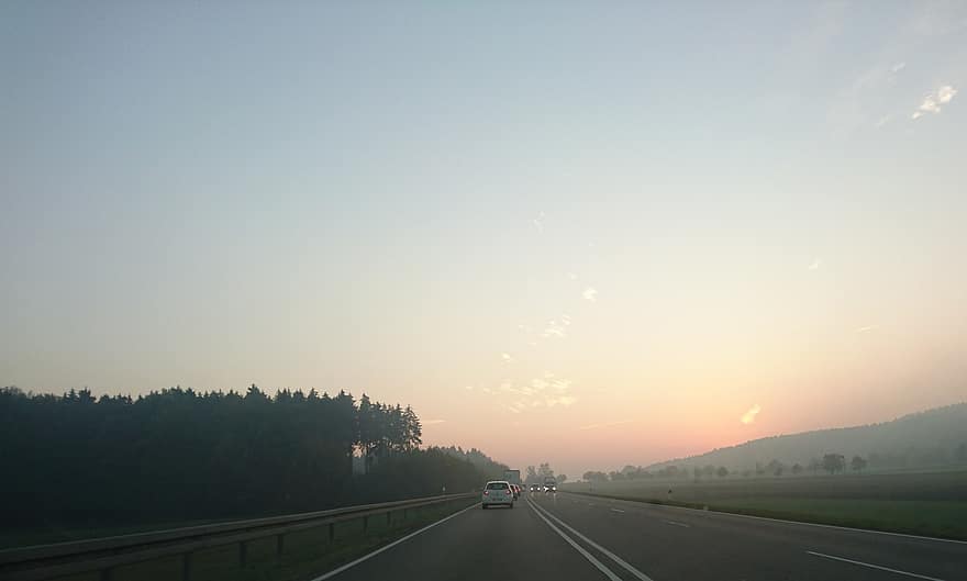 západ slunce, svítání, silnice, Příroda, mraky, dálnice, Dálnice, čisté nebe, auto, přeprava, provoz
