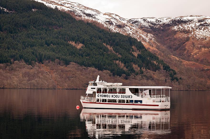 fjord, meer, boot, reflectie, mirroring, water, bergen, landschap, kalme wateren, natuur, passagiersboot