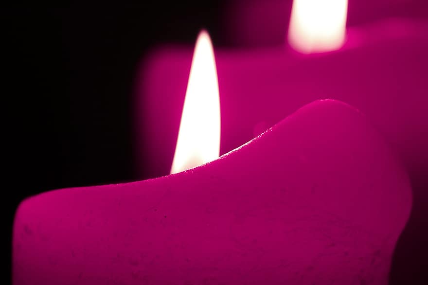 svece, rozā svece, sveču gaisma