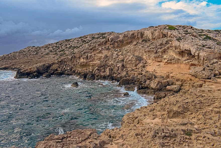 rotsachtige kust, zee, Kaap Greco, natuur, landschap, kustlijn, steenformaties, Cyprus, klif, water, rots