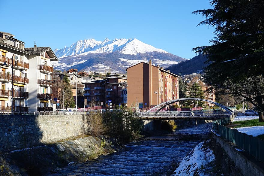 Aosta Valley, канал, городок, Италия, мост, архитектура, здания, Европа, деревня, снег, гора
