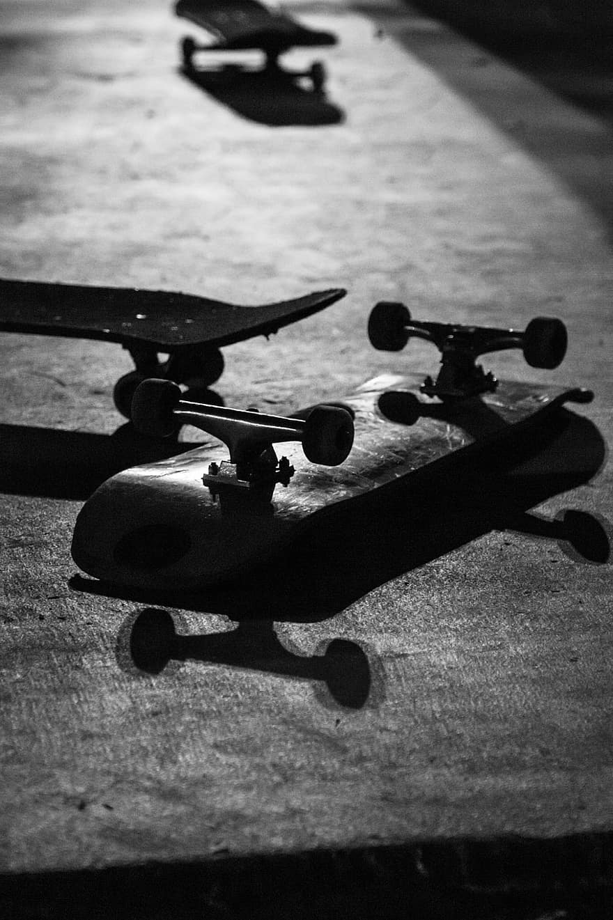 Skateboard, Skating, Skate Park, Monochrome, wood, black and white, sport, close-up, old, guitar, table