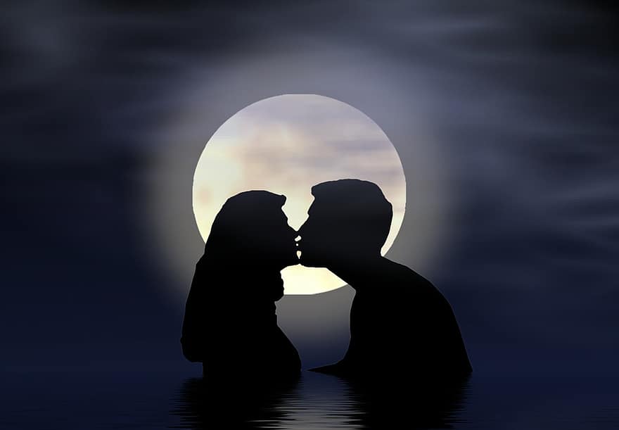 زوج ، حب ، شغف ، قبلة ، صلة ، حظ ، رجل ، النساء ، مشاعر سعيدة ، التكاتف ، القمر
