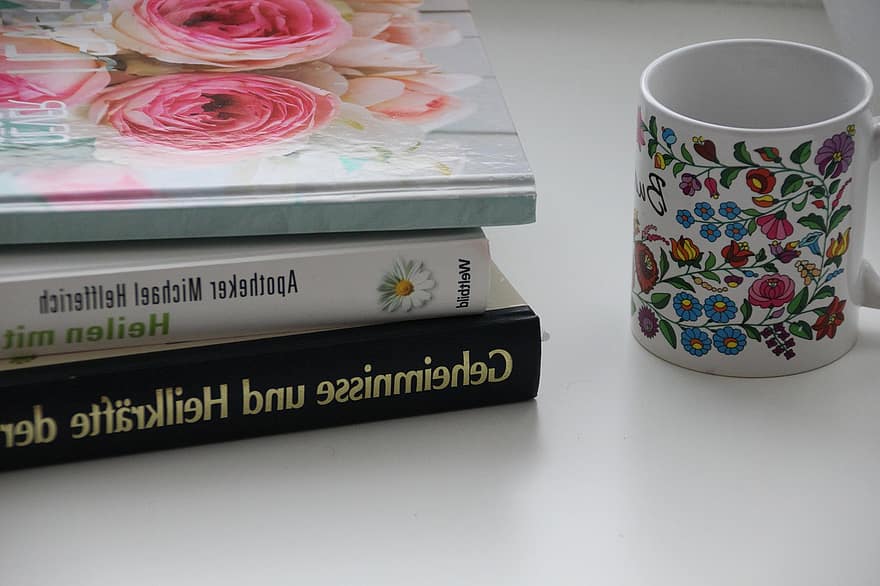 tassa de te, tasses, roses, llibres, apilats, curació, lectura, llibre, educació, taula, flor