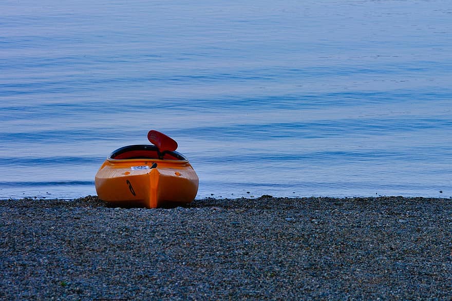 kanoe, kajaks, laiva, pludmale, banka, ezers, ūdens, viļņi, krastā, vientuļš
