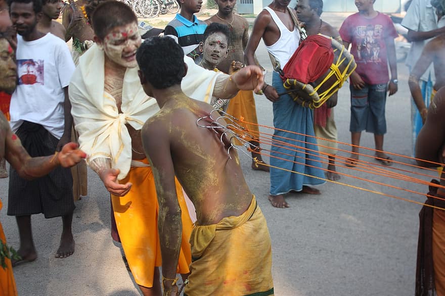 Індія, ритуальний, пірсинг, шкіри, біль, гачок, боляче, релігія, святкування, фестиваль, індусем