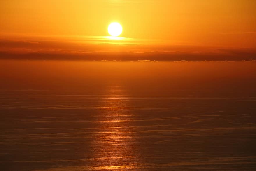 zachód słońca, niebo, morze, słońce, światło słoneczne, pomarańczowe niebo, chmury, mgła, odbicie, ocean, woda