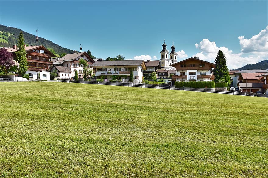 venkovské domy, Tyrolsko, letní, Rakousko, hory, prázdnin, tráva, architektura, hora, venkovské scény, křesťanství