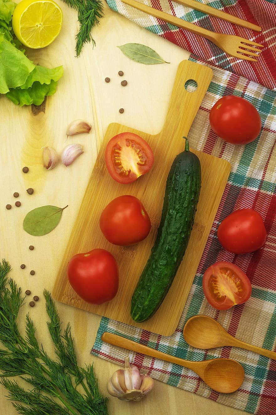 zelenina, kuchyně, ploché ležel, okurka, rajčata, česnek, kopr, citrón, listový salát, přísad, vaření