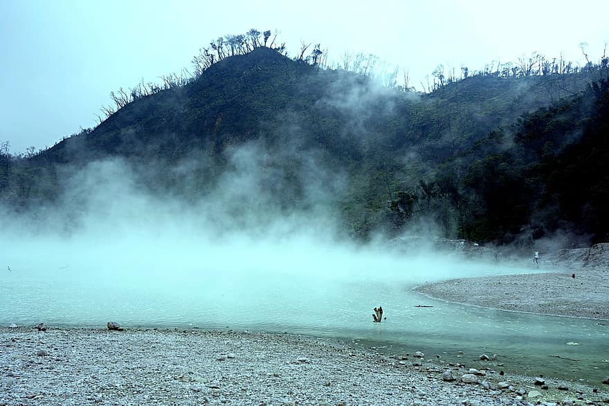 cráter, crater blanco, Java Occidental, Indonesia, montaña, paisaje, agua, niebla, verano, bosque, viaje