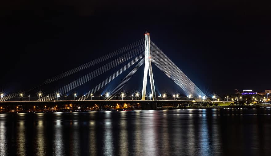 Vansun silta, yö-, Latvia, Riika, silta, kaapelilla pysyvä silta, joki, kaupunki, arkkitehtuuri, kuuluisa paikka, hämärä