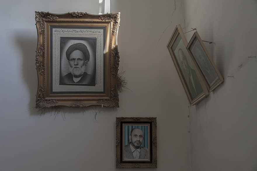 molduras, retratos, parede, cemitério, iraniano, muçulmano, shia, pessoas, fotos, fotografias, velho