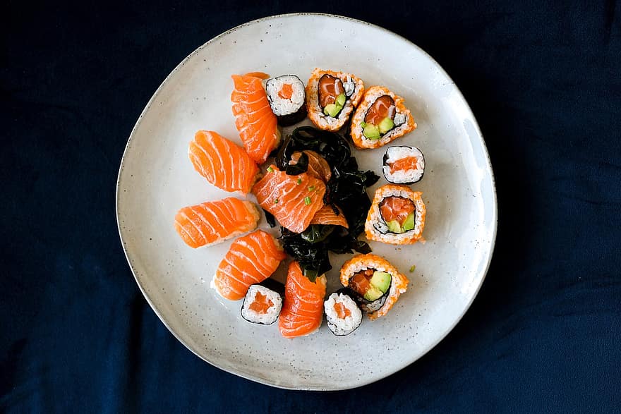 Sushi, ikan salmon, makanan laut, sashimi, Asia, wasabi, sehat, rumput laut, makanan, ikan, Nasi