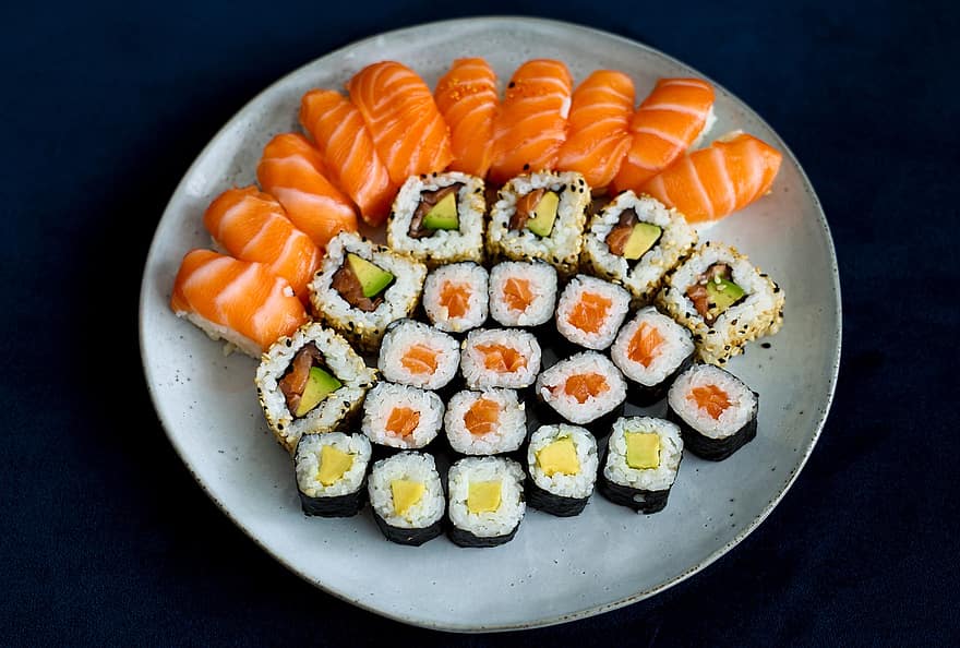 sushi, sashimi, japansk, asiatisk, mad, fad, ris, fisk og skaldyr, tang, lækker, velsmagende