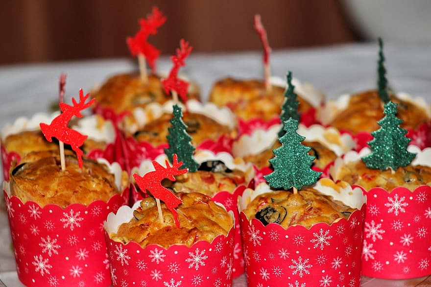 Weihnachts-Cupcakes, Weihnachtsmuffins, Dessert, Snack, Weihnachtszeit, Süßigkeiten, Cupcakes, Gebäck, Lebensmittel, Dekoration, Feier