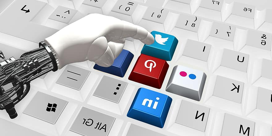 Keyboard, Hand, Robot, Social Media, Twitter, Linkedin, Pinterest, Facebook, Machine, Artificial Intelligence, Technology